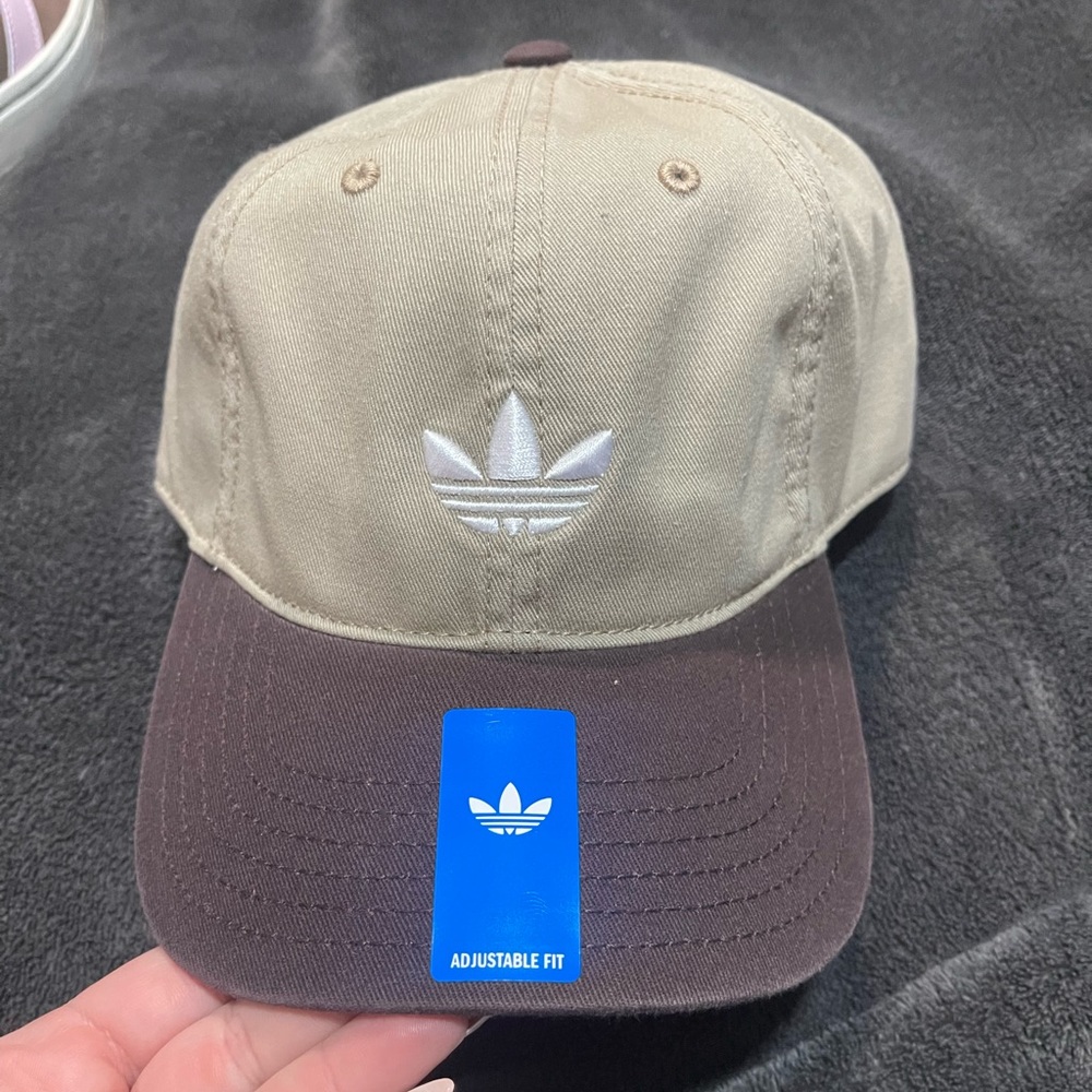 RELAXED TREFOIL STRAPBACK HAT